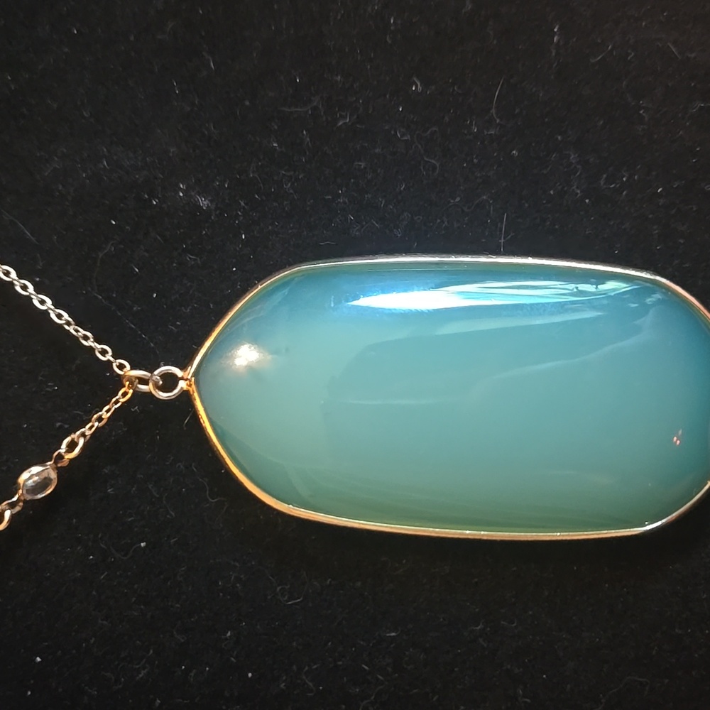 31" Gold and Crystal Chain with Green Pendant Necklace - Picture 2 of 4